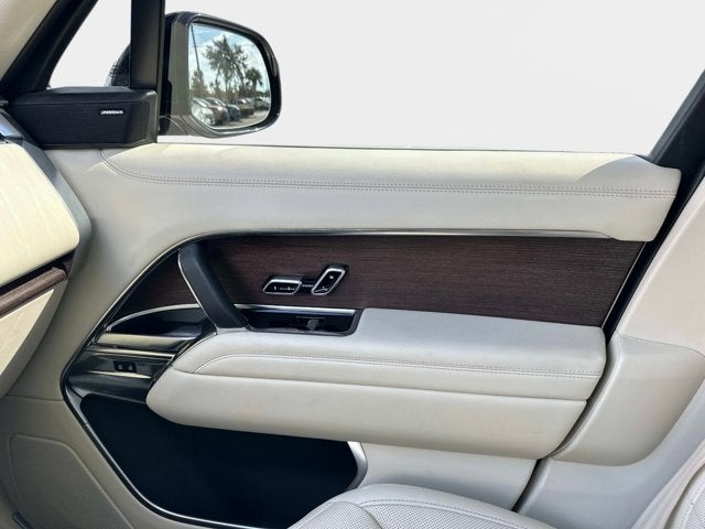 2023 Land Rover Range Rover SE