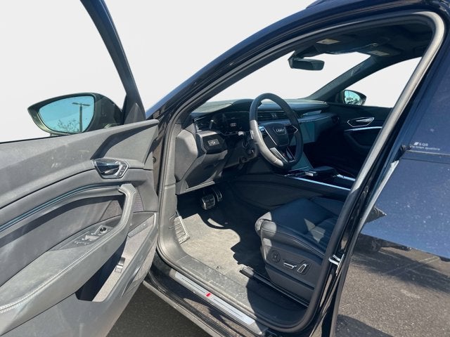 2024 Audi SQ8 e-tron Premium Plus