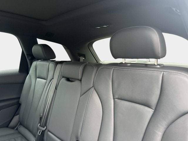 2025 Audi Q7 Premium