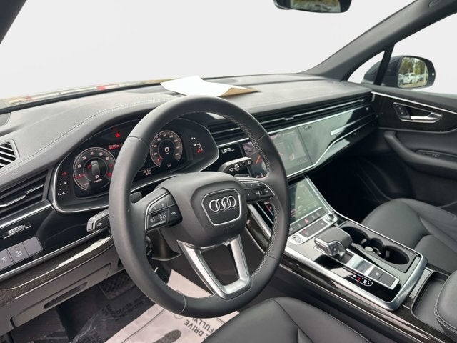 2025 Audi Q7 Premium