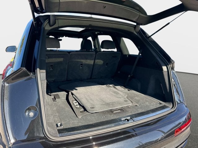 2022 Audi Q7 Premium Plus