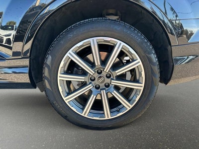 2022 Audi Q7 Premium Plus