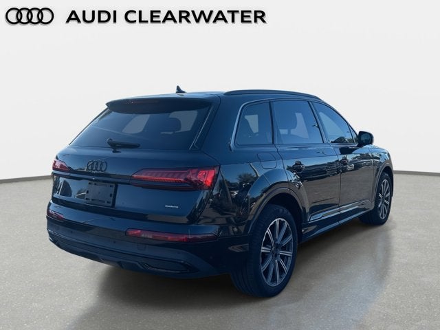 2022 Audi Q7 Premium Plus