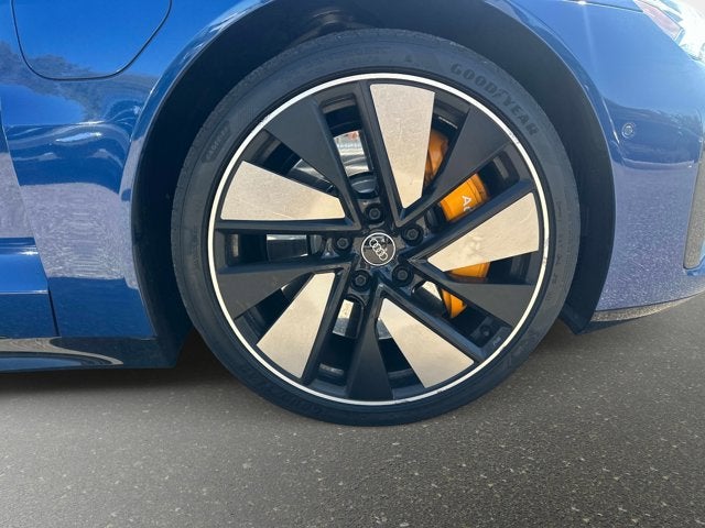 2022 Audi RS e-tron GT Base