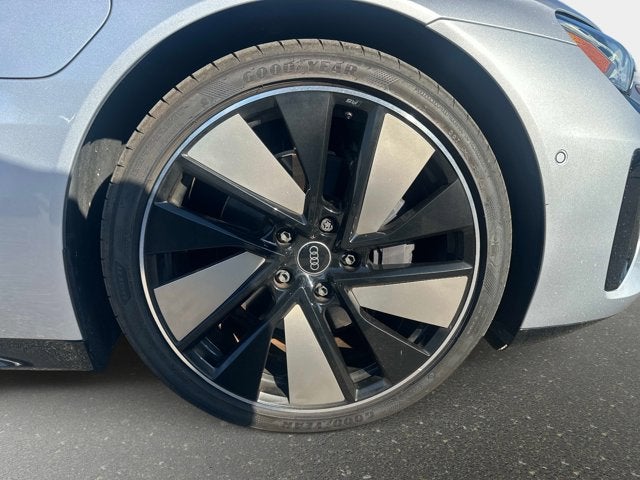 2024 Audi e-tron GT Prestige