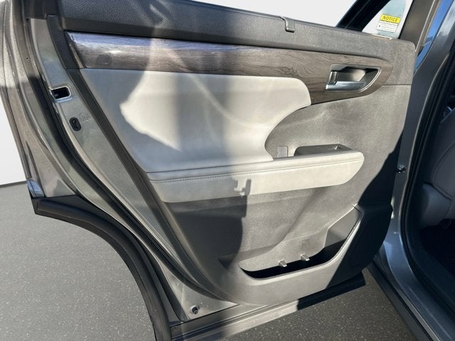 2025 Toyota Highlander Limited