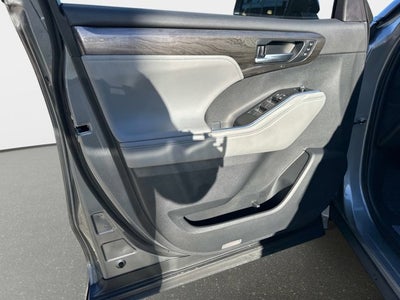 2025 Toyota Highlander Limited