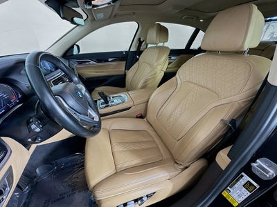 2022 BMW 7 Series 740i