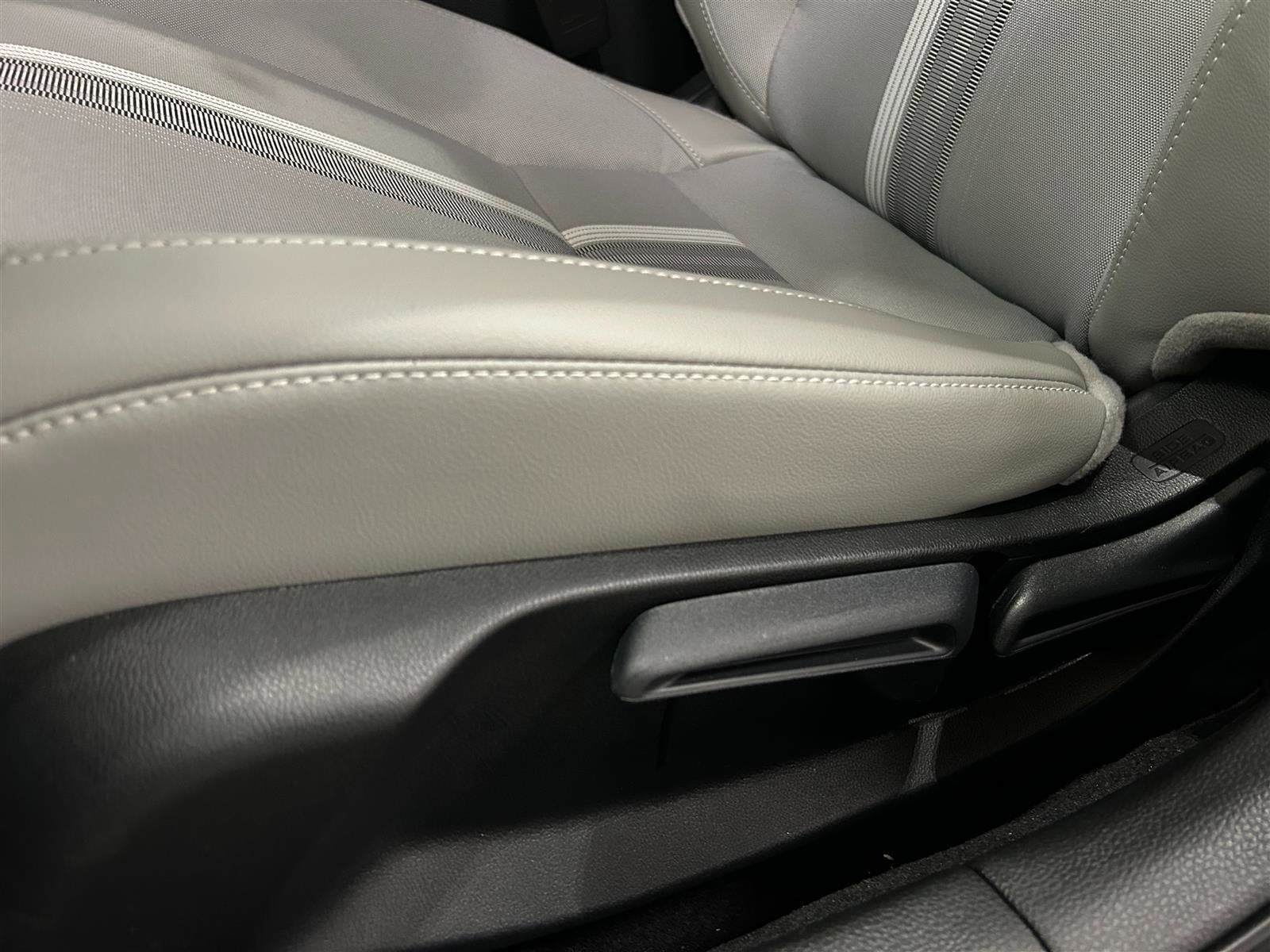 2026 Honda Civic Hatchback Hybrid Sport CVT