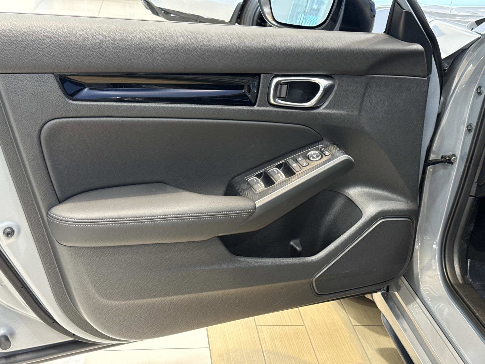 2026 Honda Civic Hatchback Hybrid Sport Touring CVT