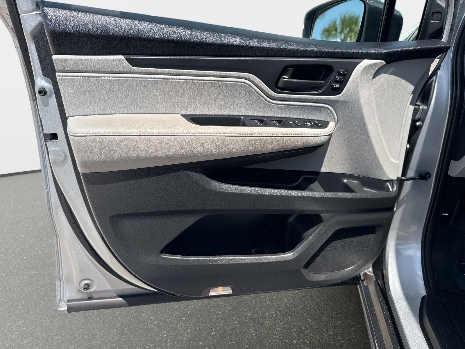 2024 Honda Odyssey EX-L - Photo 15