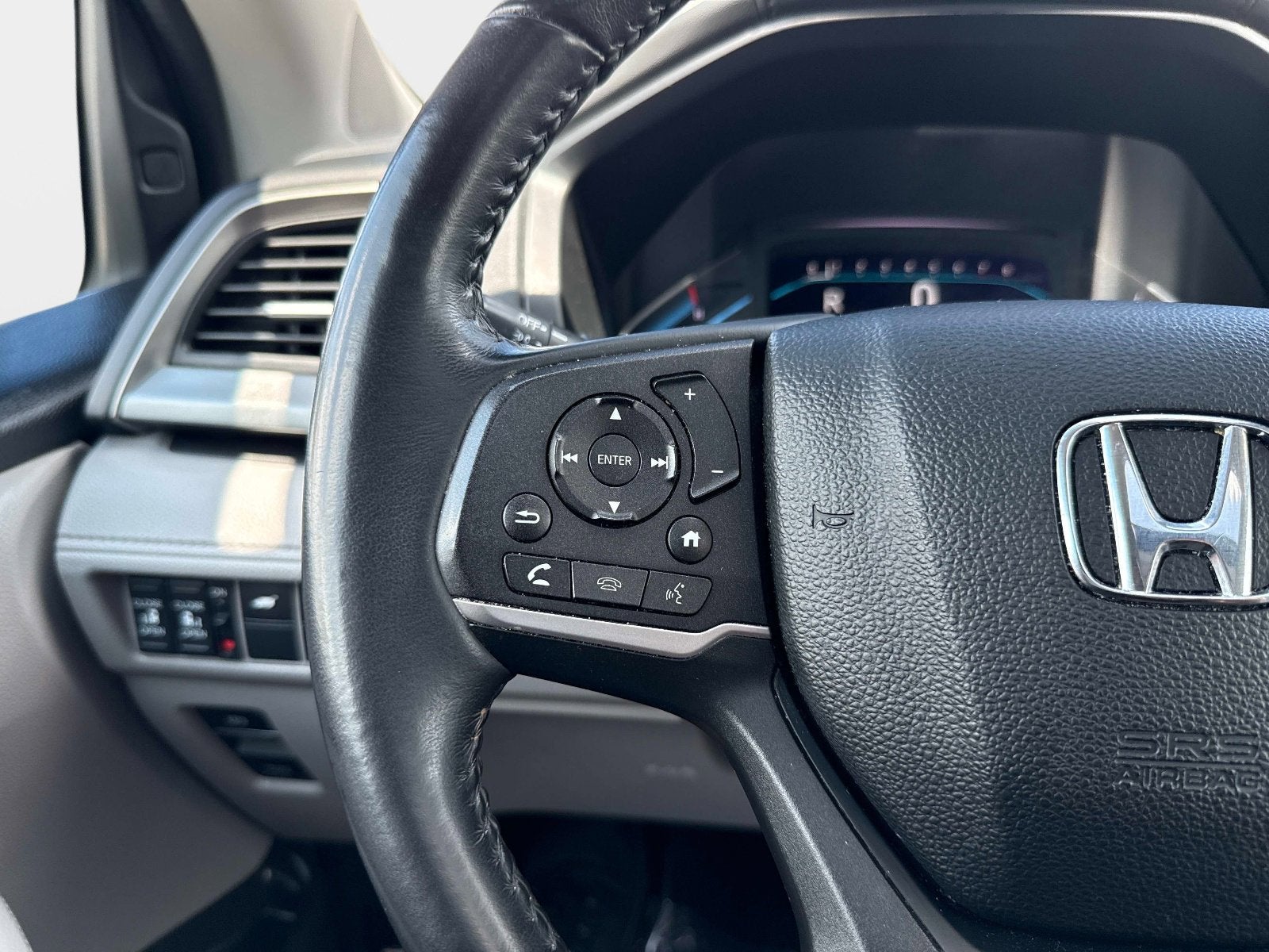 2024 Honda Odyssey EX-L - Photo 24