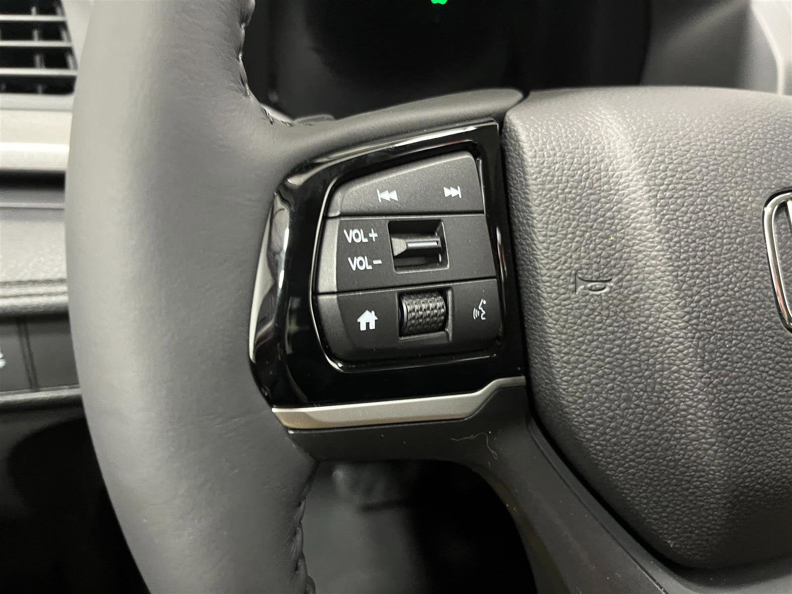 2026 Honda Odyssey EX-L - Photo 15