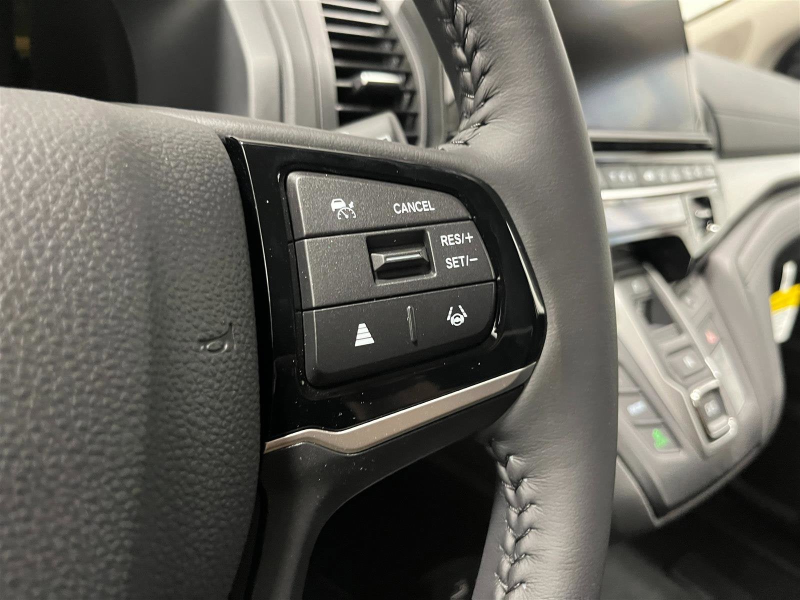 2026 Honda Odyssey EX-L - Photo 16