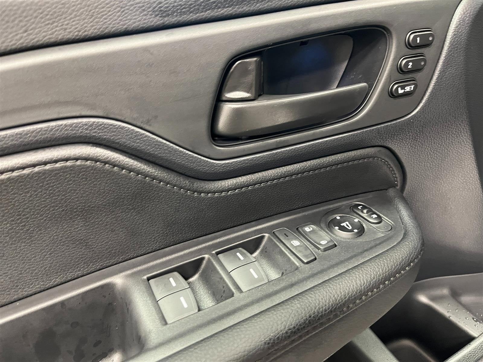 2026 Honda Odyssey EX-L - Photo 12