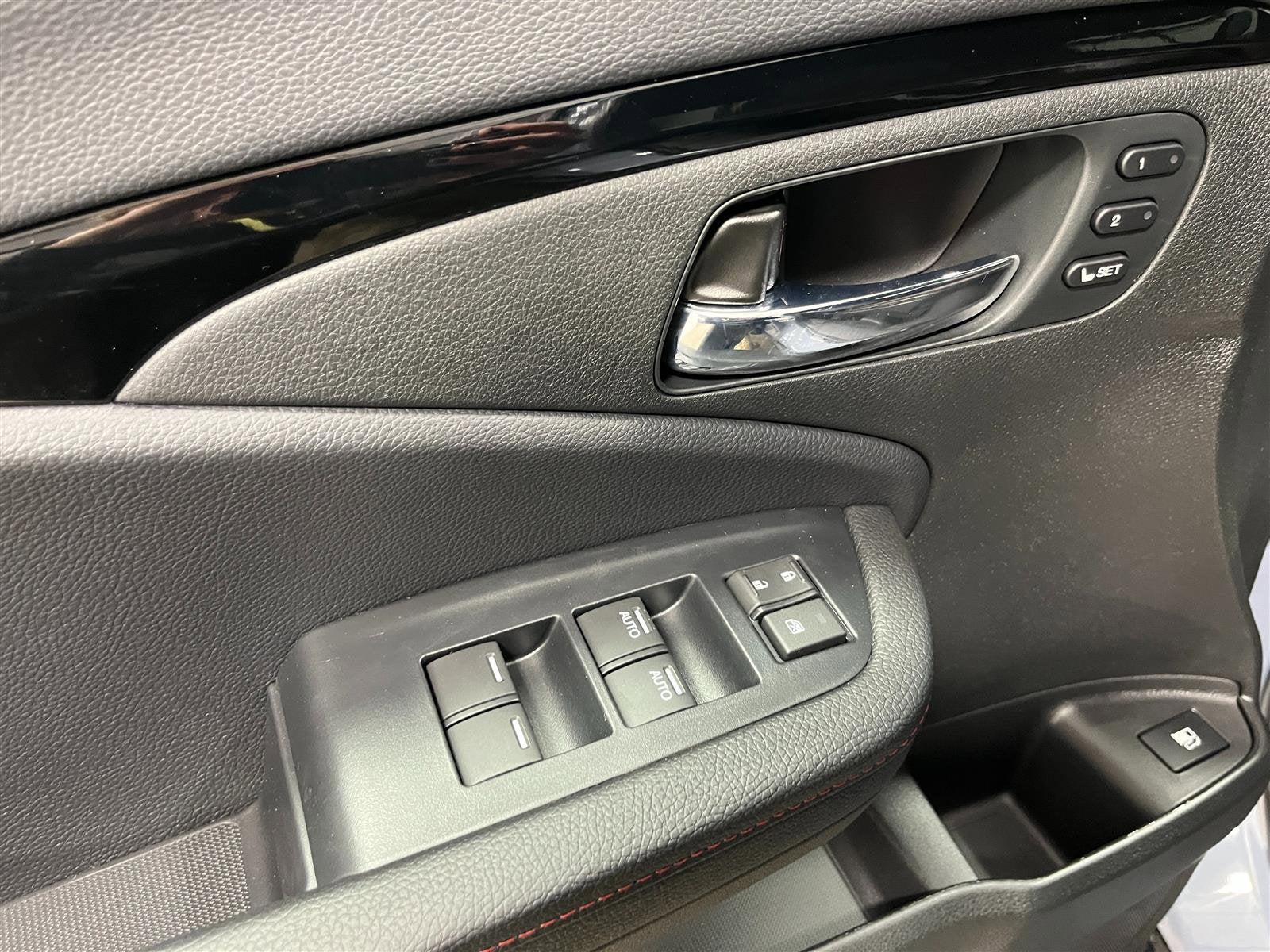 2026 Honda Ridgeline Black Edition Two-Tone