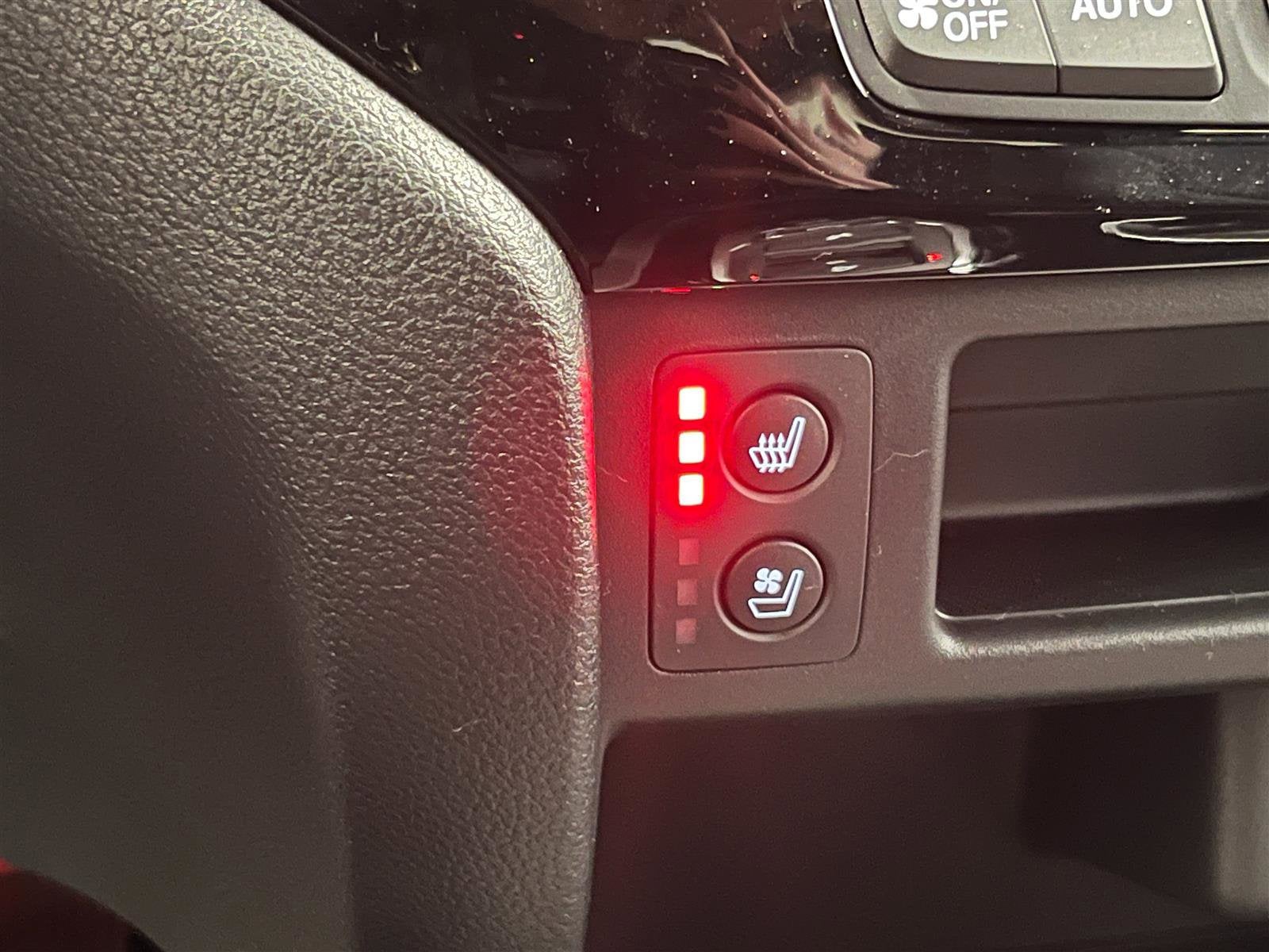 2026 Honda Ridgeline Black Edition Two-Tone