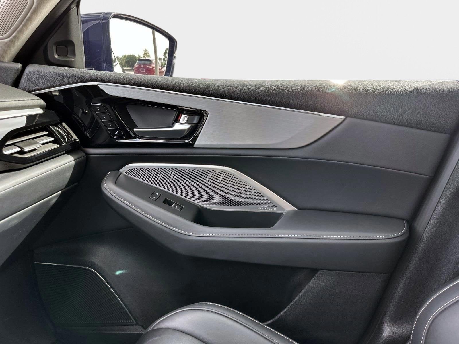 2023 Acura MDX w/Technology Package