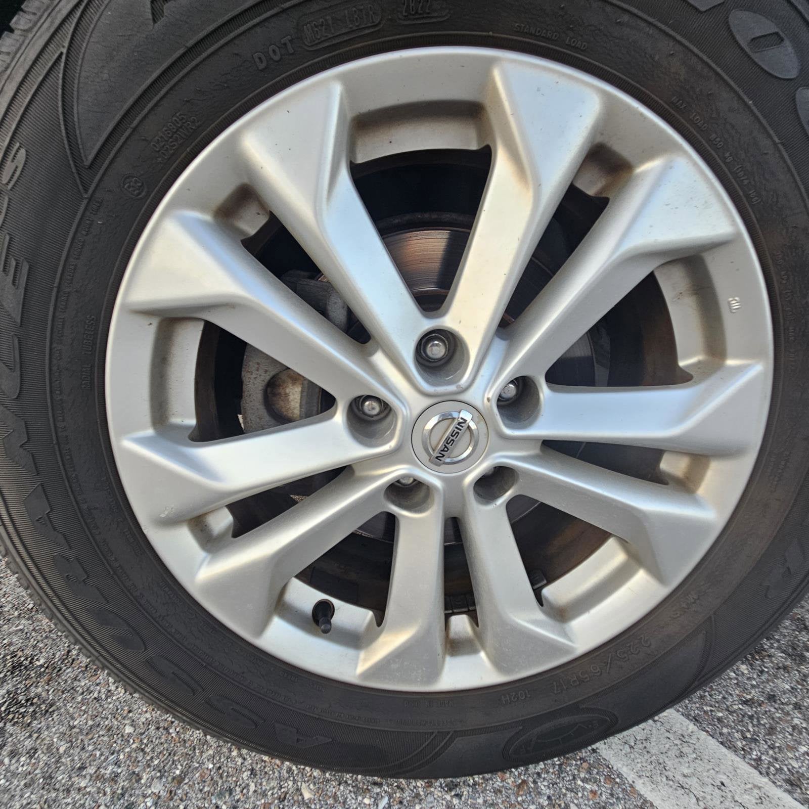 2016 Nissan Rogue SV