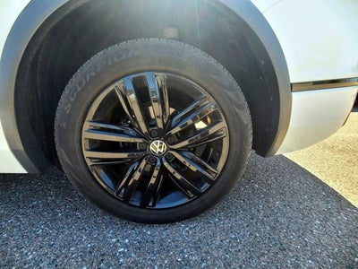 2022 Volkswagen Tiguan 2.0T SE R-Line Black