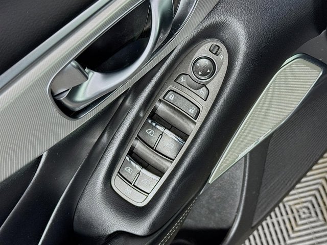 2022 INFINITI Q50 LUXE