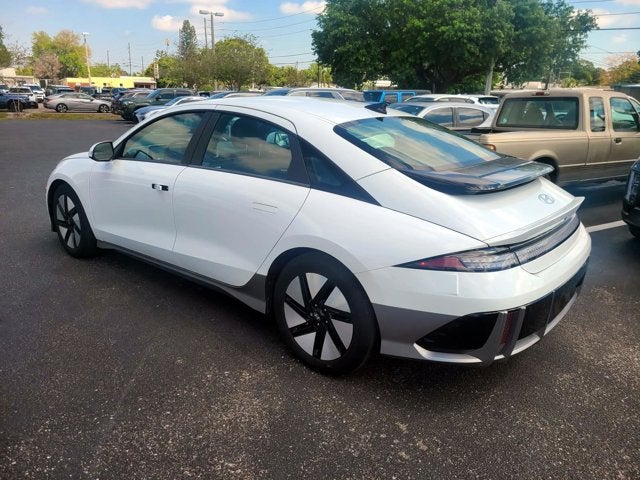 2024 Hyundai IONIQ 6 SE