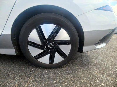 2024 Hyundai IONIQ 6 SE