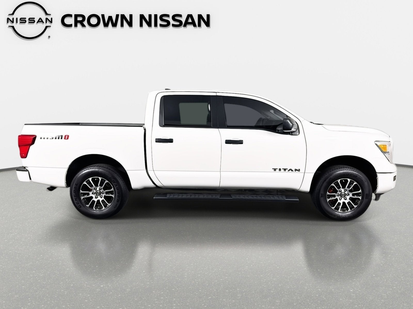 2024 Nissan Titan SV