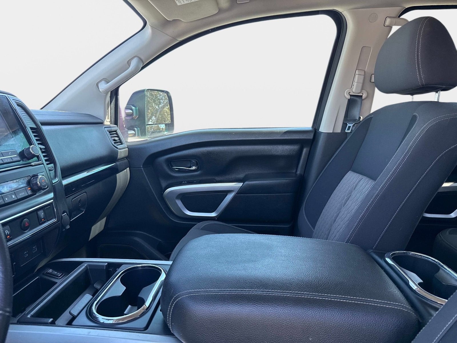 2024 Nissan Titan XD SV