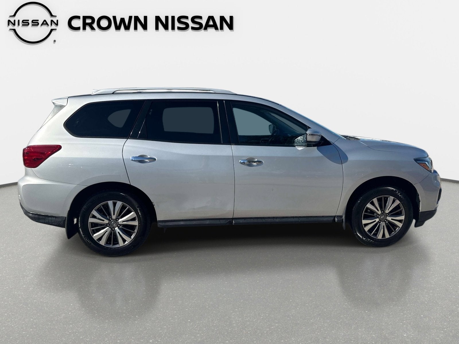 2019 Nissan Pathfinder S