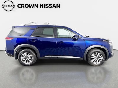 2022 Nissan Pathfinder SL