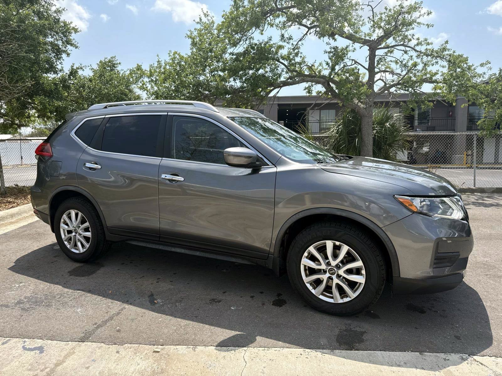 2020 Nissan Rogue SV