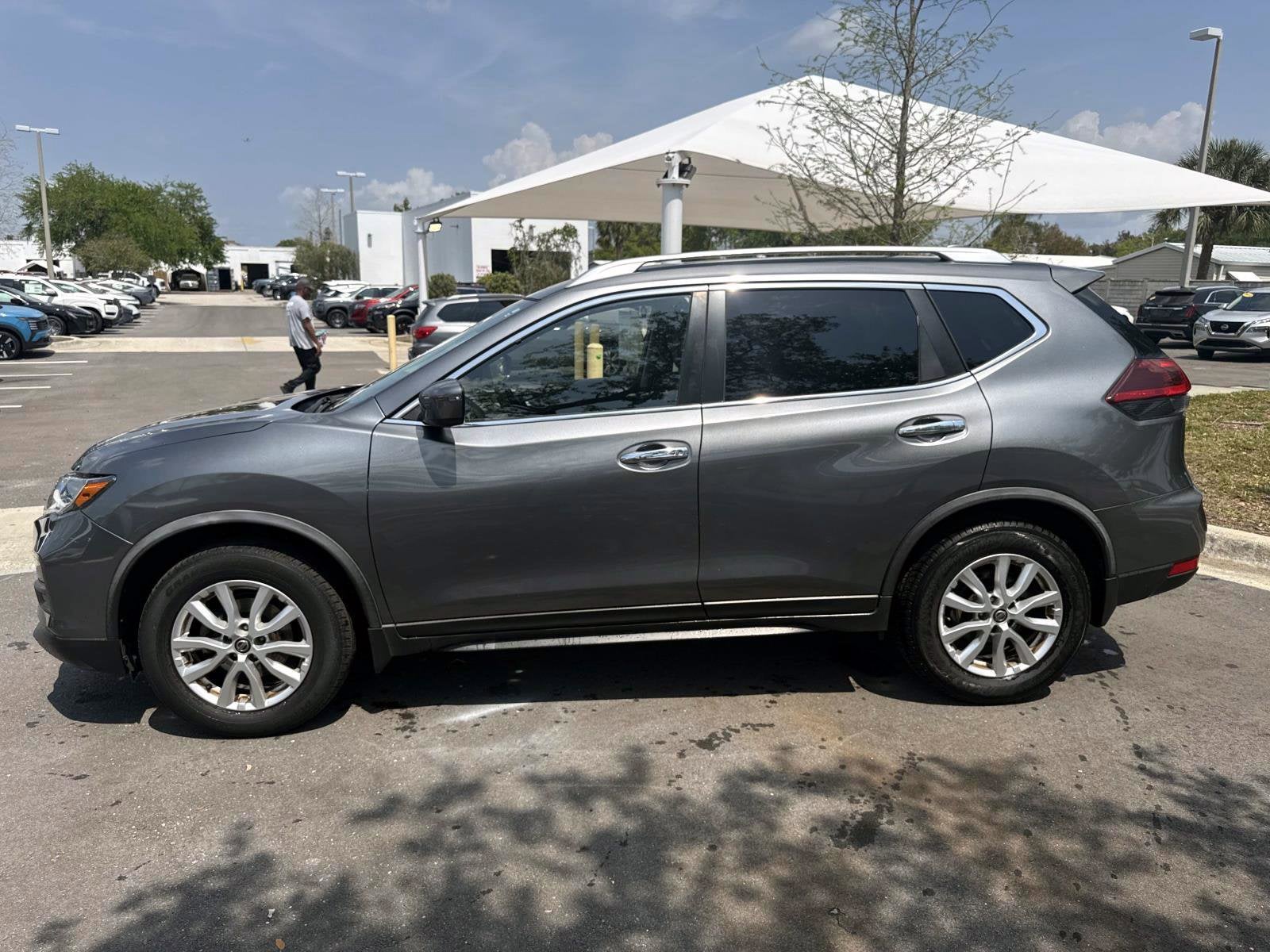 2020 Nissan Rogue SV