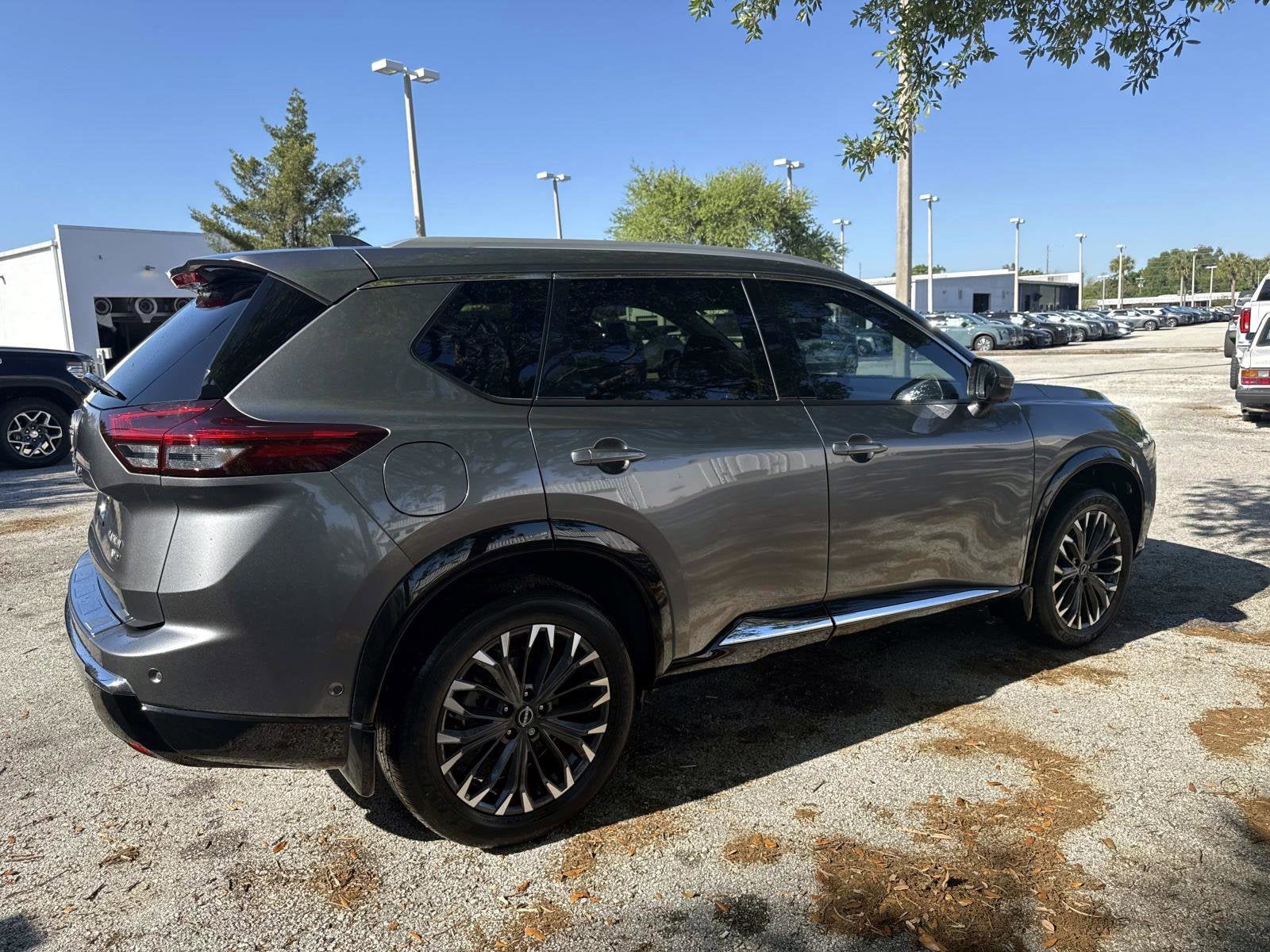 2024 Nissan Rogue Platinum