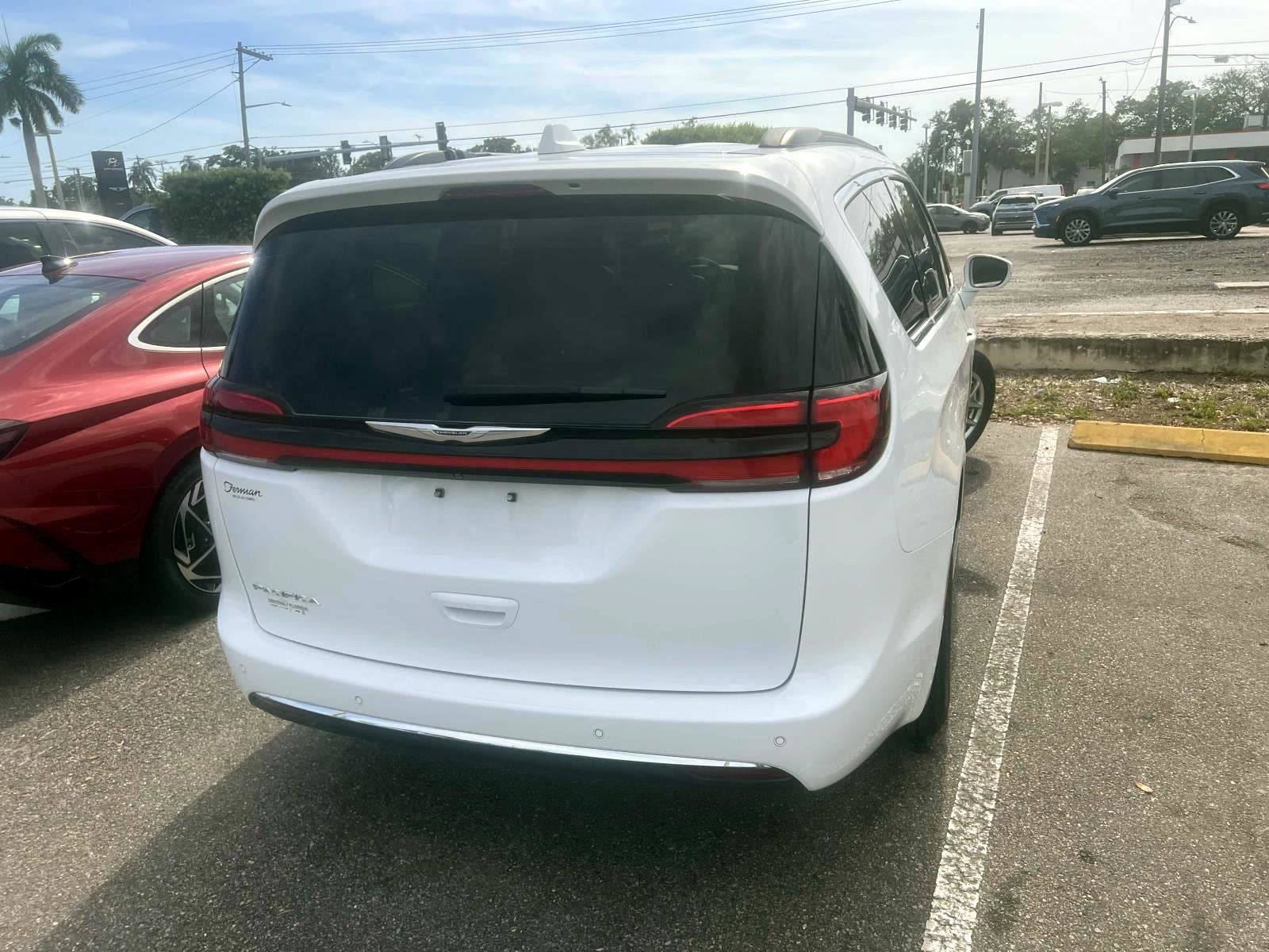 2021 Chrysler Pacifica Touring