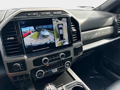 2022 Ford Super Duty F-350 DRW Lariat