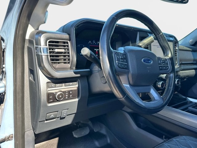 2023 Ford Super Duty F-450 DRW Lariat