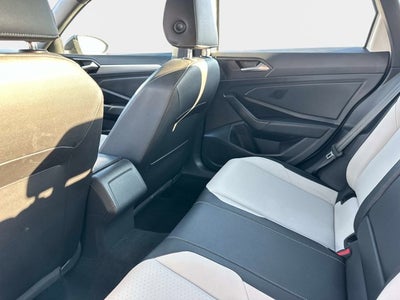 2019 Volkswagen Jetta R-Line