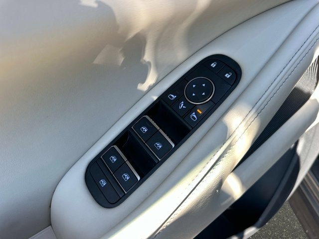 2022 INFINITI QX60 LUXE