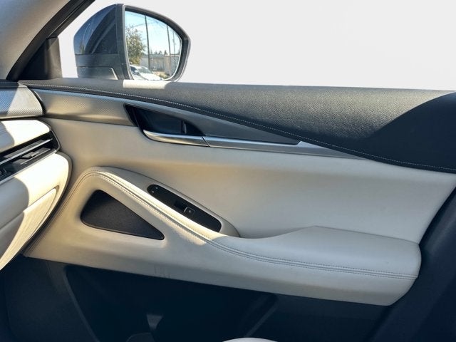 2022 INFINITI QX60 LUXE