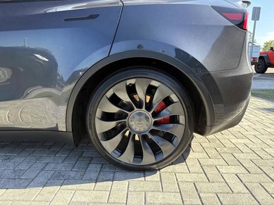 2024 Tesla Model Y Performance