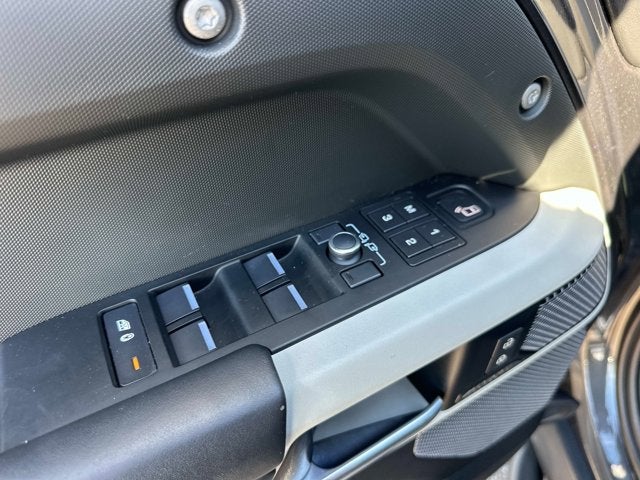 2022 Land Rover Defender X-Dynamic HSE