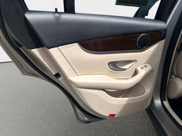 2020 Mercedes-Benz GLC 300