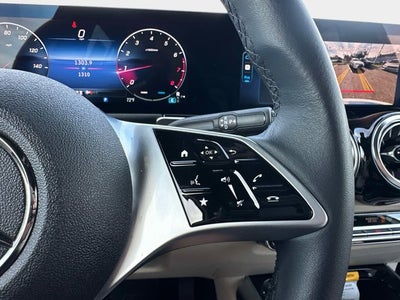 2025 Mercedes-Benz GLB 250