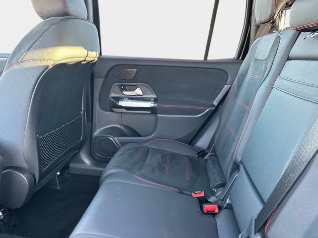 2025 Mercedes-Benz GLB 250