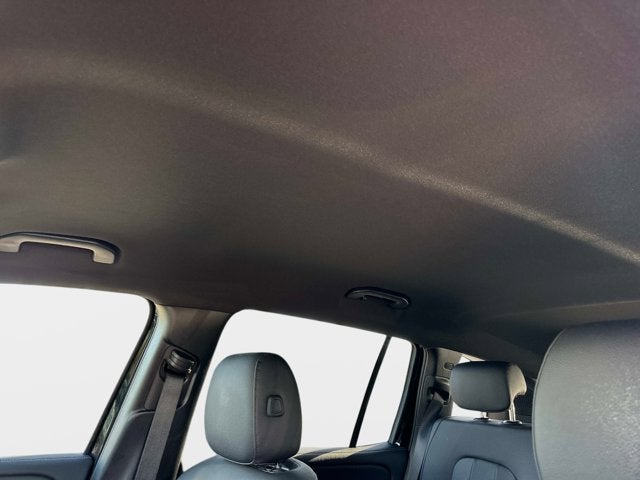 2025 Mercedes-Benz GLB 250