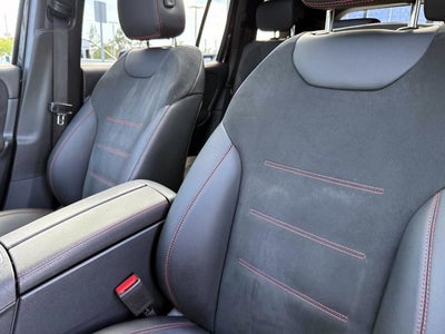 2023 Mercedes-Benz GLB 250