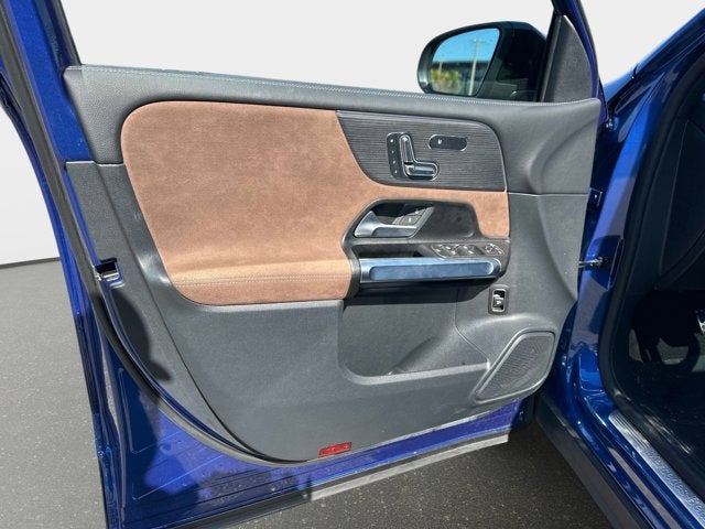 2025 Mercedes-Benz GLB 250