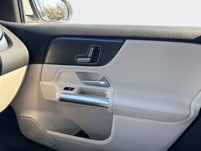 2025 Mercedes-Benz GLA 250