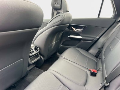 2025 Mercedes-Benz GLC 300